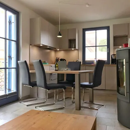 Ferienhaus Ferienhaus Zur Pirateneiche